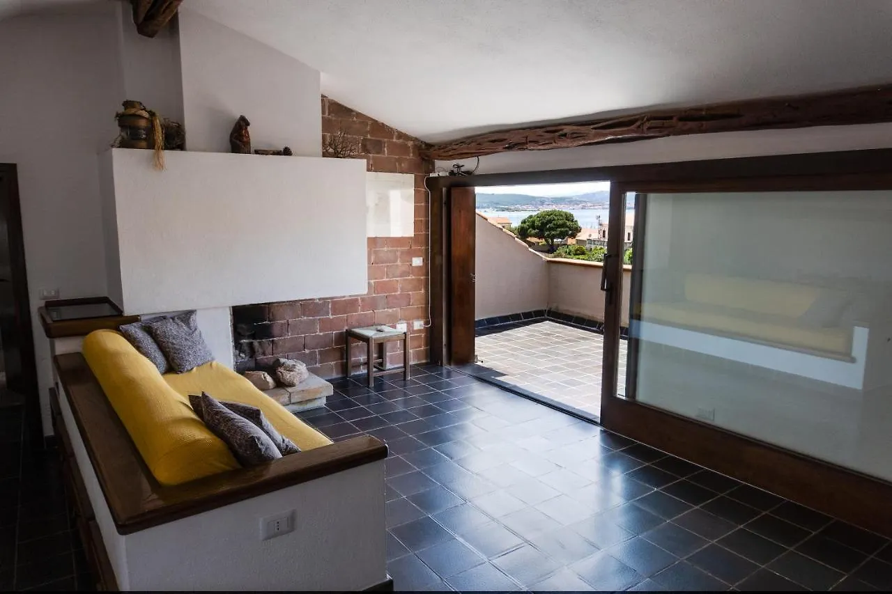 Appartement Penthouse Cala Gavetta à La Maddalena  0*, La Maddalena (Sassari)